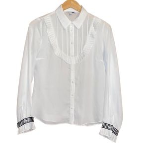 •FASHION NOVA•NWOB WHITE SHEER  PLEATED HOUNDSTOOTH BUTTON DOWN BLOUSE SIZE MED.